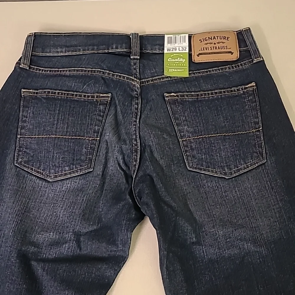 - NWT LEVIS SIGNATURE Straight/FLEX Size 29 X 32 Men's